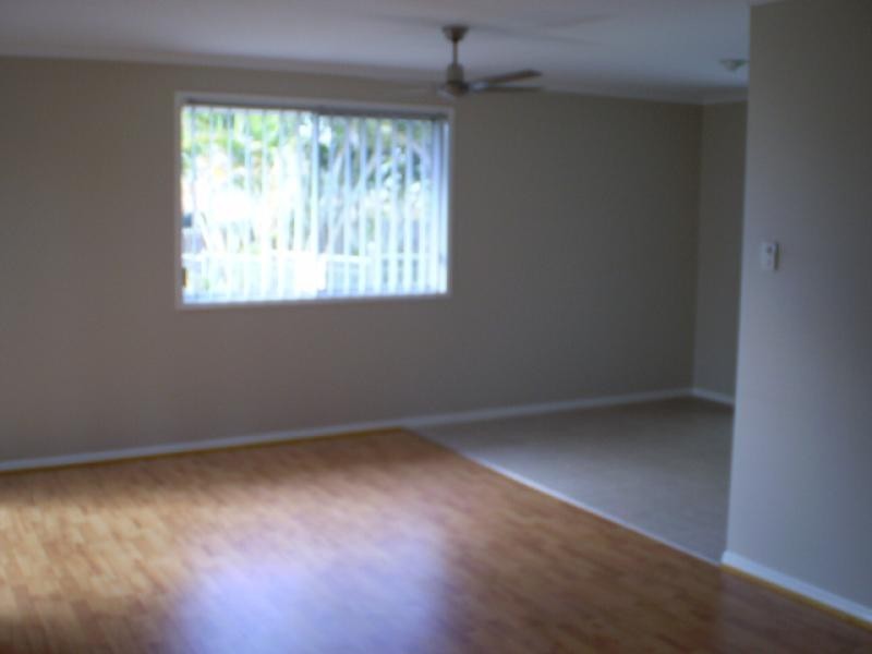 22 Dean Court, Urraween QLD 4655