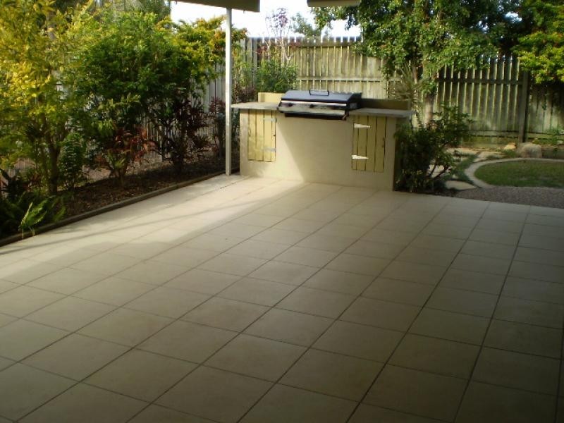 22 Dean Court, Urraween QLD 4655