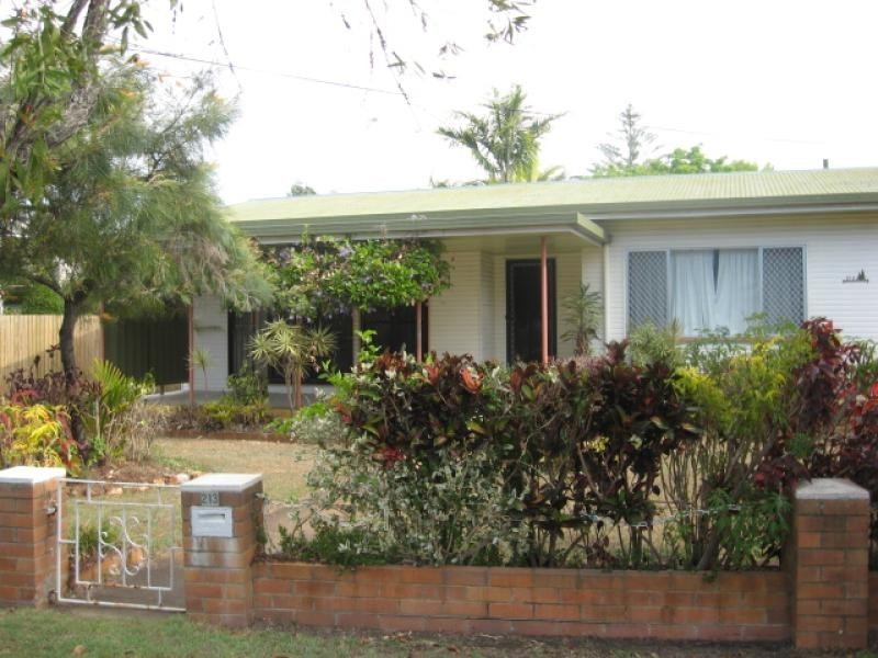 213 Cypress Street, Urangan QLD 4655