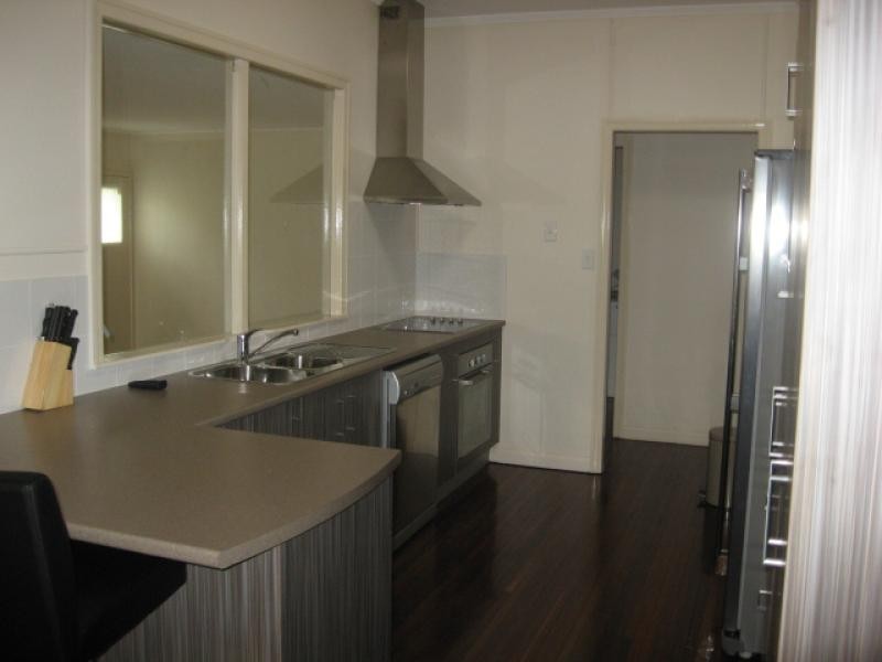 213 Cypress Street, Urangan QLD 4655