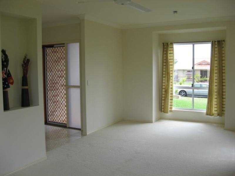 35 Heather Way, Urraween QLD 4655