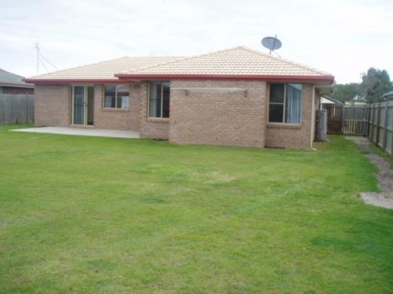 11 Elliot Court, Eli Waters QLD 4655
