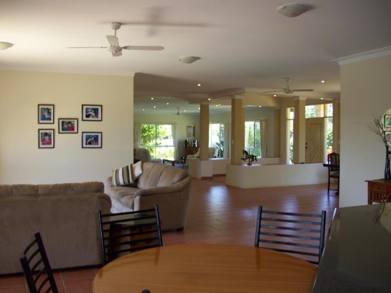 338 Torquay Tce, Torquay QLD 4655