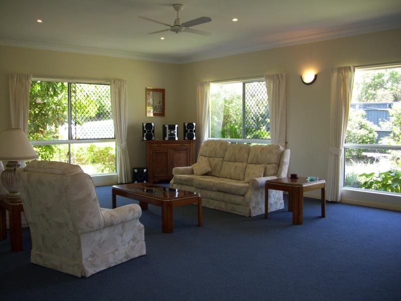 338 Torquay Tce, Torquay QLD 4655