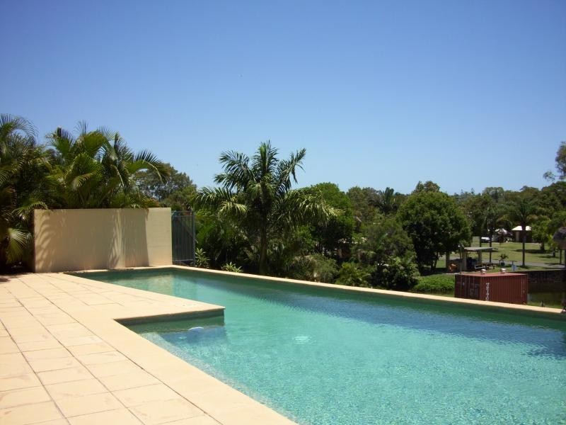 338 Torquay Tce, Torquay QLD 4655