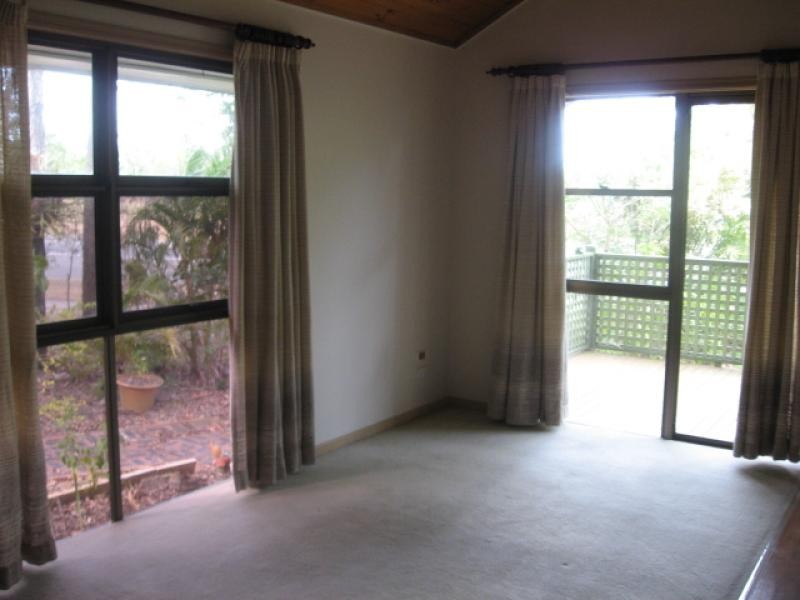 Unit 2/415 Boat Harbour Drive, Torquay QLD 4655