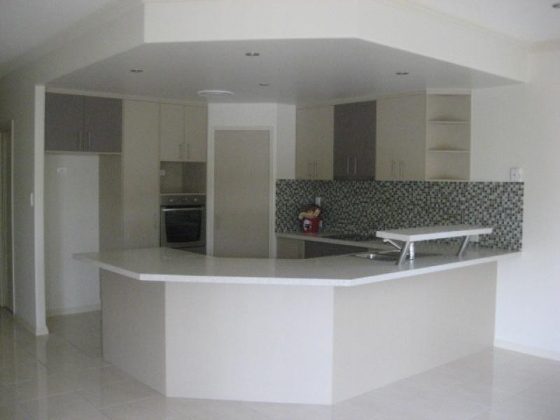 2 Collare Court, Urangan QLD 4655