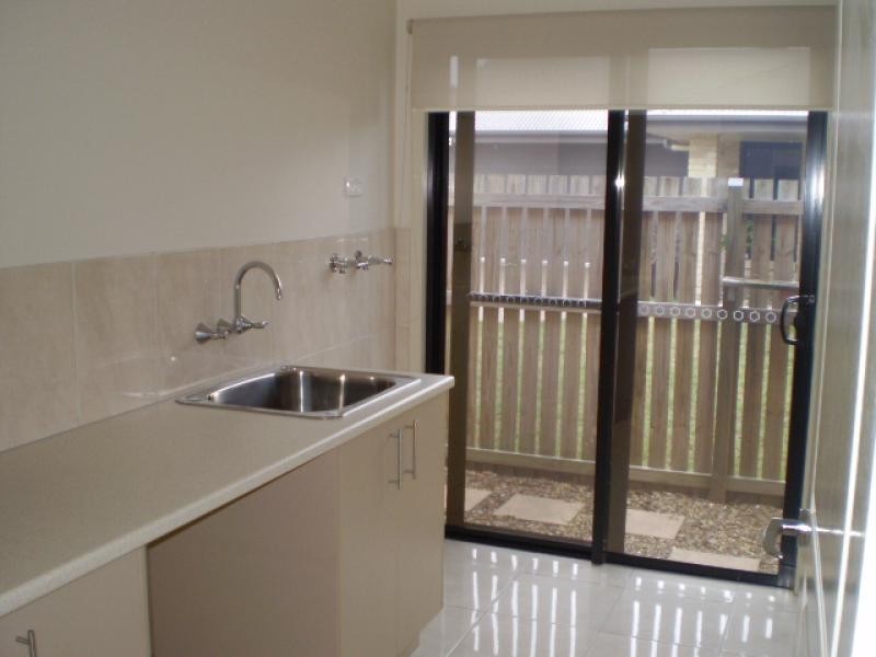 2 Collare Court, Urangan QLD 4655