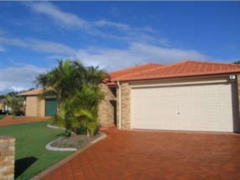 9 Brooke Court, Torquay QLD 4655