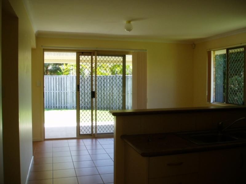 9 Brooke Court, Torquay QLD 4655