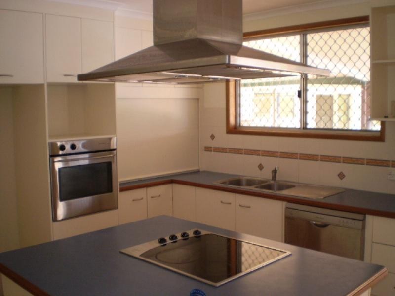 183 Elizabeth Street, Urangan QLD 4655