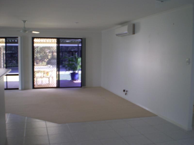 14 Polson Street, Point Vernon QLD 4655