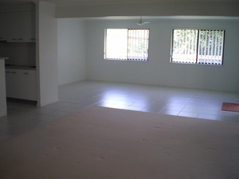 14 Polson Street, Point Vernon QLD 4655