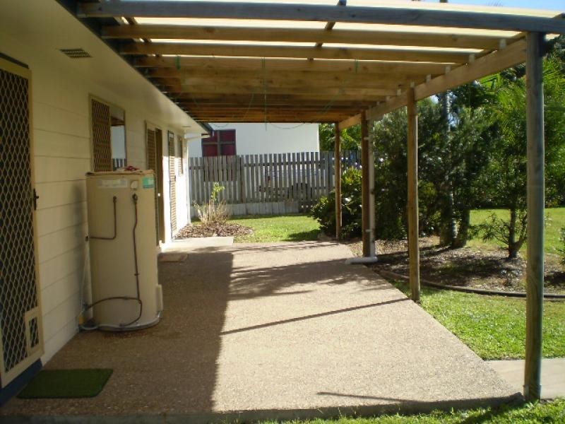 18 Southerden, Torquay QLD 4655
