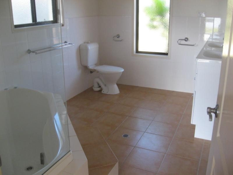 31 Lady Nelson Drive, Eli Waters QLD 4655