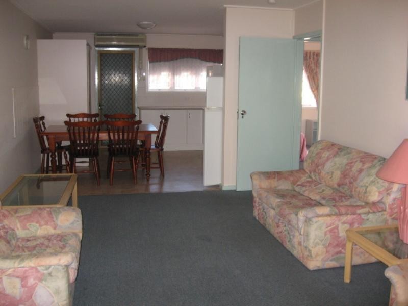 Unit 4/507 The Esplanade, Torquay QLD 4655