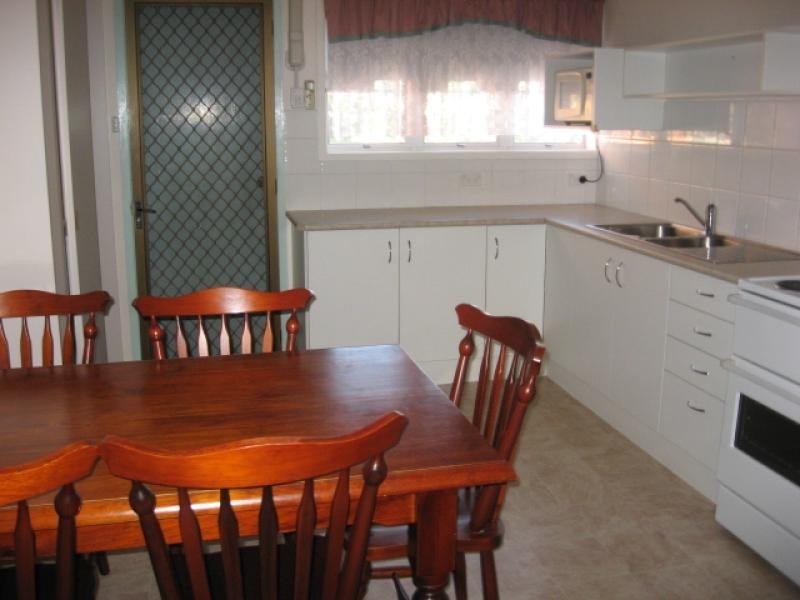 Unit 4/507 The Esplanade, Torquay QLD 4655