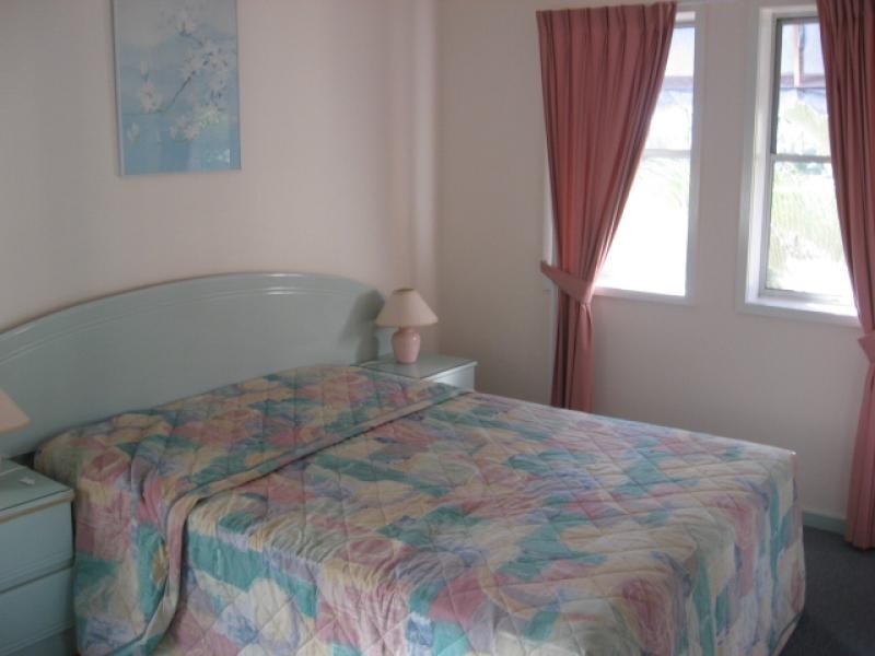 Unit 4/507 The Esplanade, Torquay QLD 4655