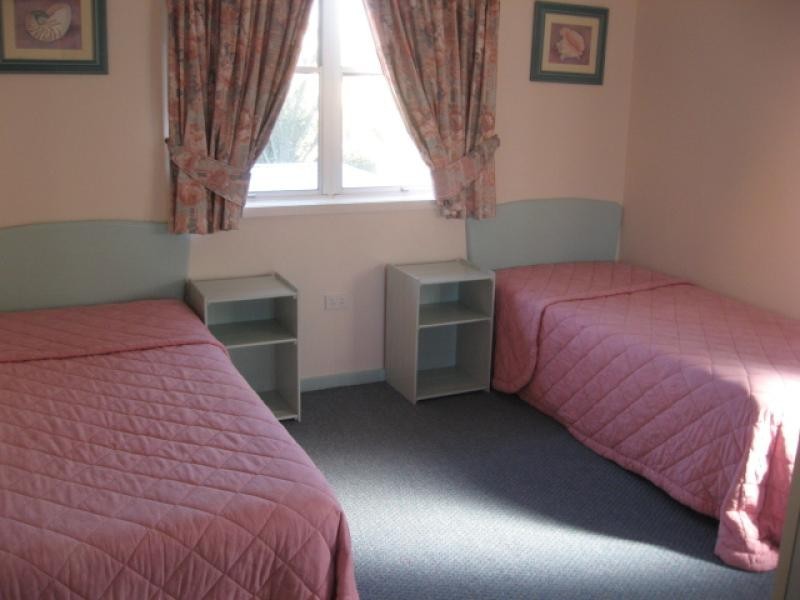 Unit 4/507 The Esplanade, Torquay QLD 4655