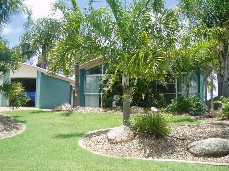 9 Whimbrel Grove, Eli Waters QLD 4655