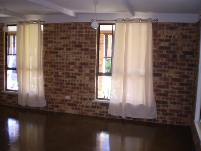 141 Cunningham Street, Urangan QLD 4655