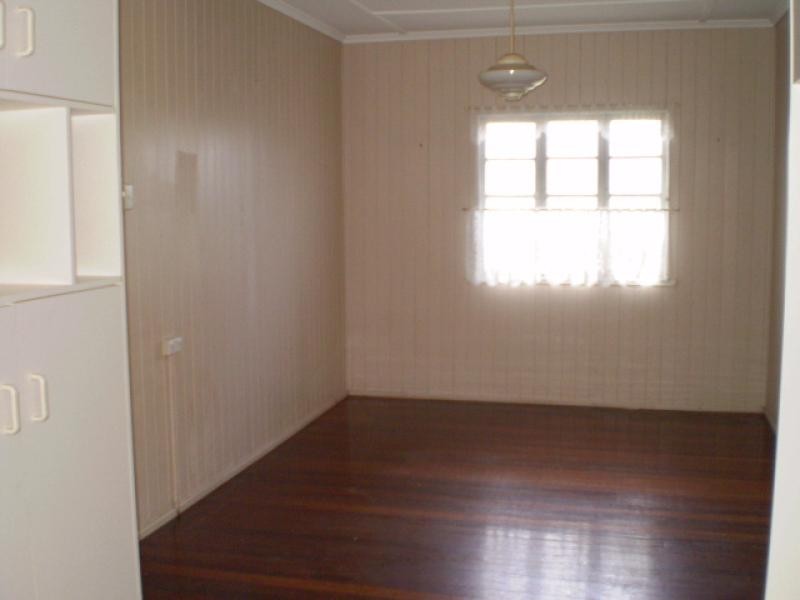 11 Ocean Street, Torquay QLD 4655