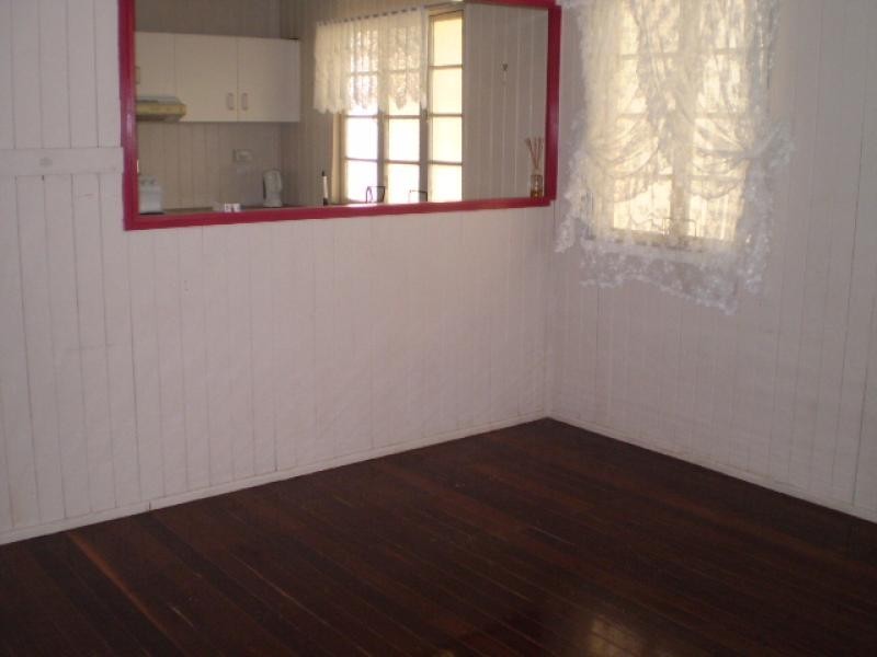 11 Ocean Street, Torquay QLD 4655