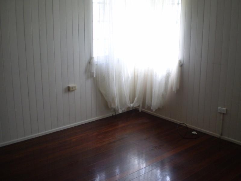 11 Ocean Street, Torquay QLD 4655