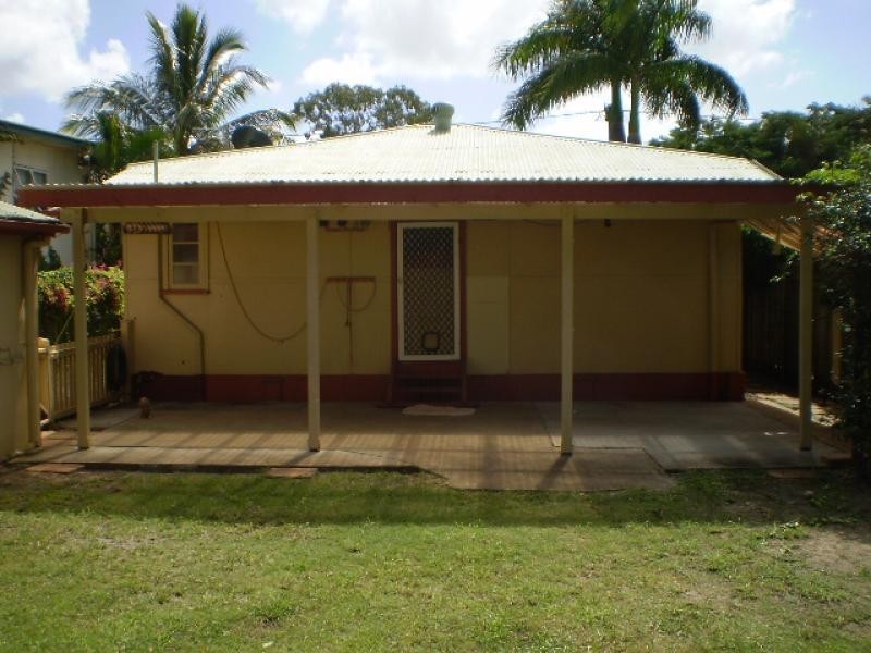 11 Ocean Street, Torquay QLD 4655