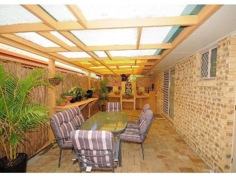 9 Caswell, Torquay QLD 4655