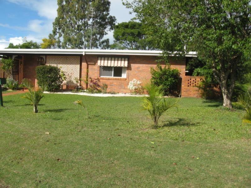 4 Hansen Street, Urangan QLD 4655