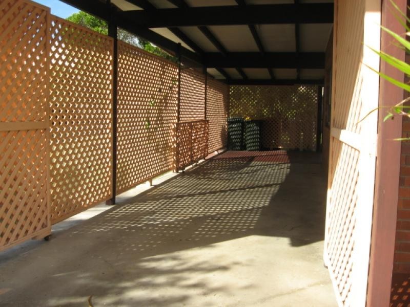 4 Hansen Street, Urangan QLD 4655