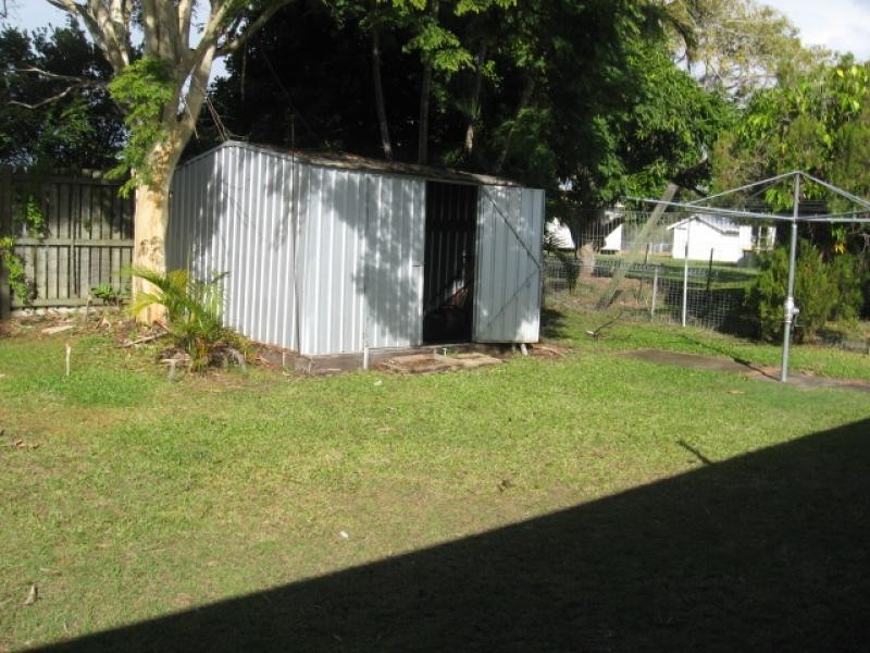 4 Hansen Street, Urangan QLD 4655