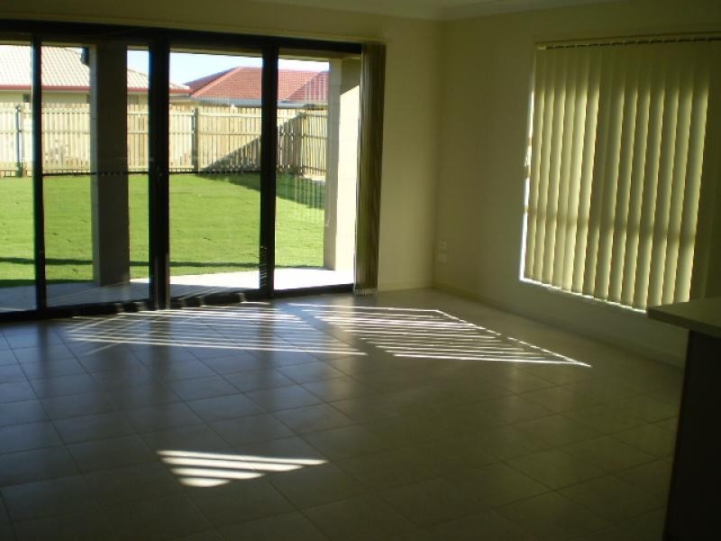 28 Bounty Circuit, Eli Waters QLD 4655