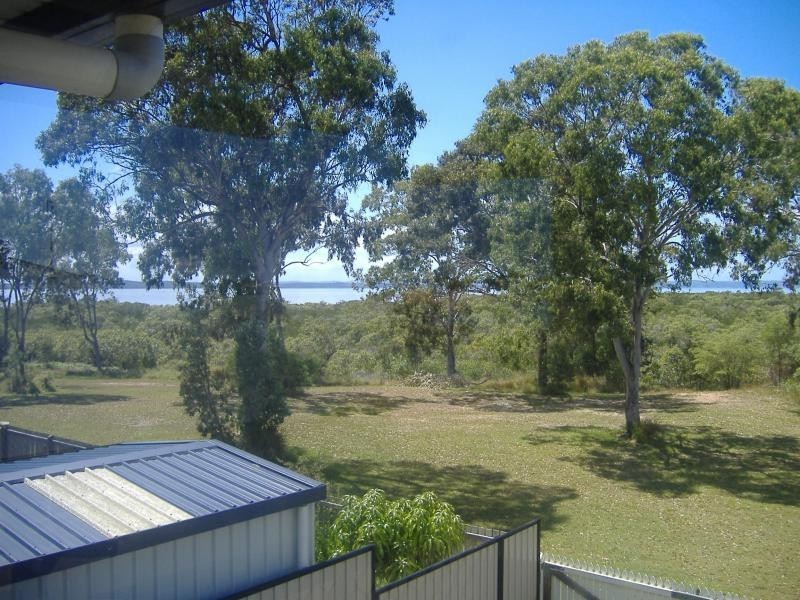 42 Foreshore Drive, Urangan QLD 4655