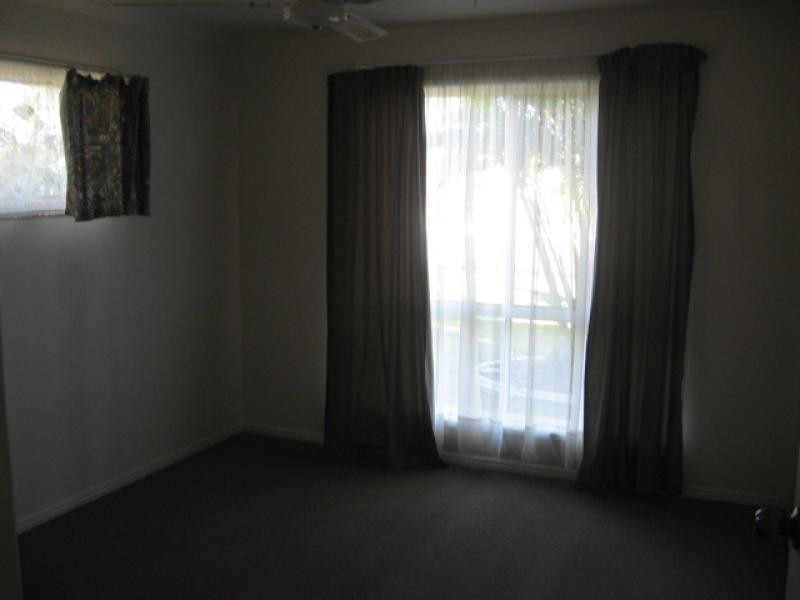 66 Limpus Street, Urangan QLD 4655