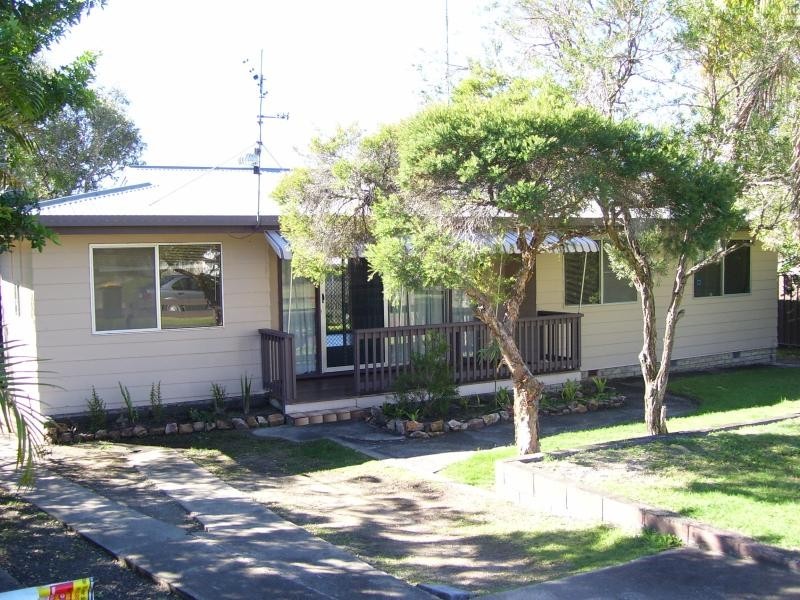 39 John Street, Scarness QLD 4655