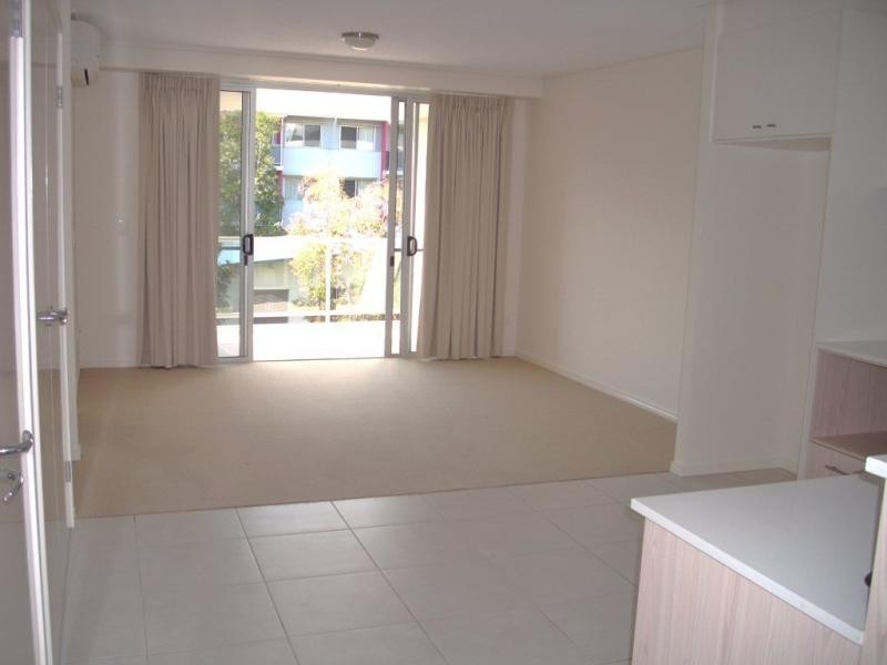 68 Pulgul Street, Urangan QLD 4655