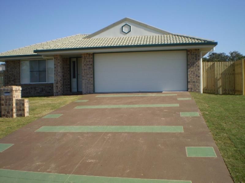 19 Moonstone Drive, Urangan QLD 4655