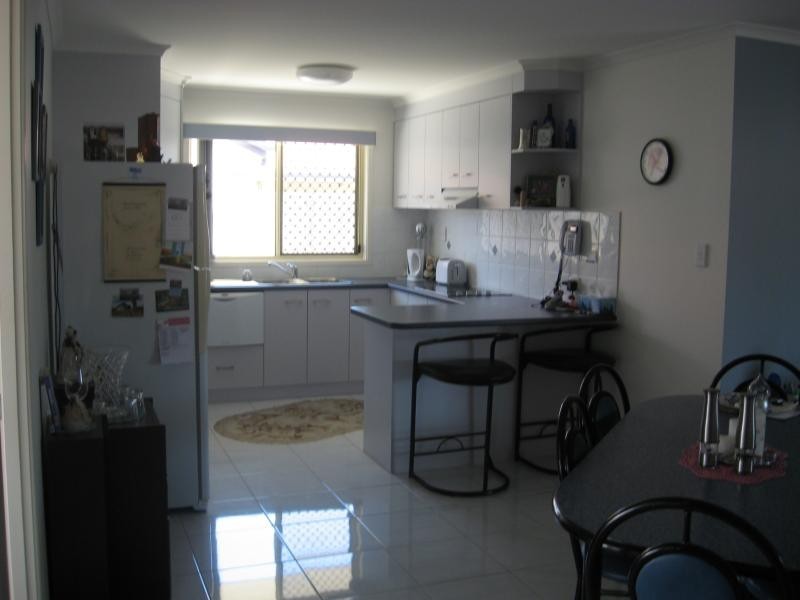 6 Moonstone Drive, Urangan QLD 4655
