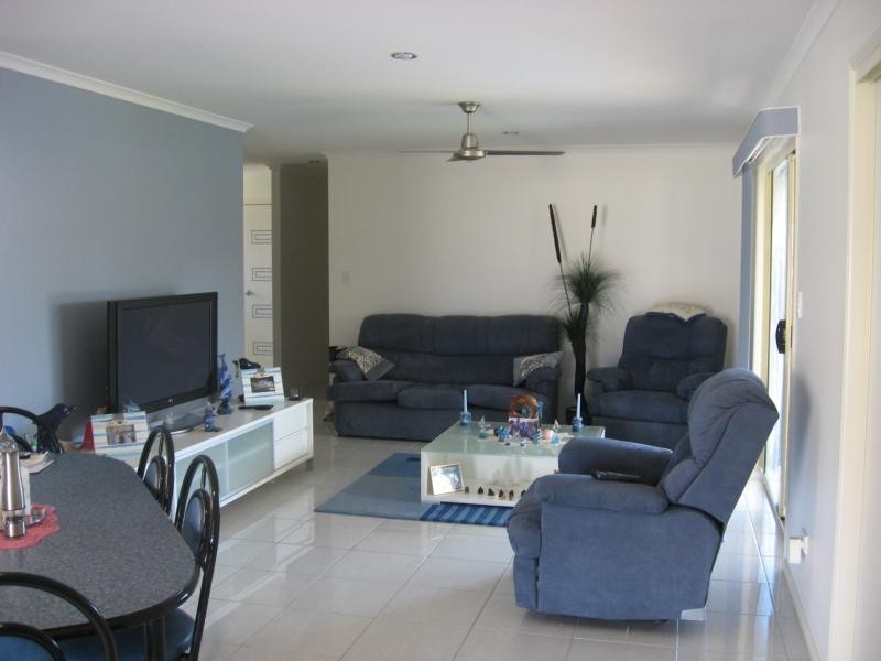 6 Moonstone Drive, Urangan QLD 4655