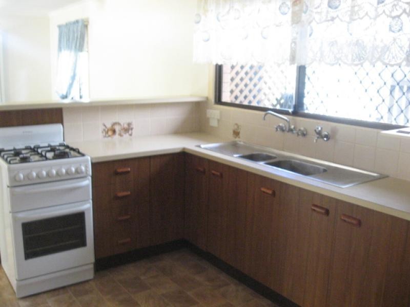 34 Caddy Ave, Urraween QLD 4655