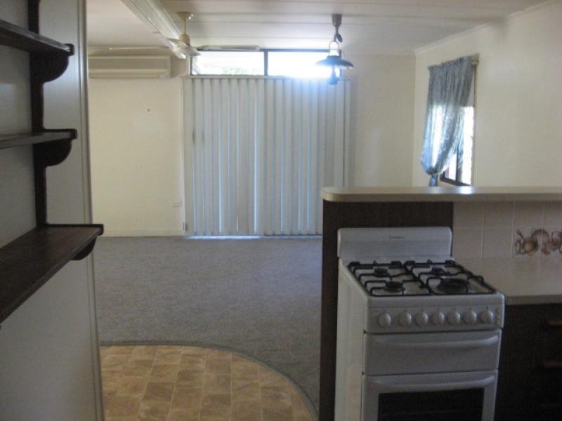 34 Caddy Ave, Urraween QLD 4655