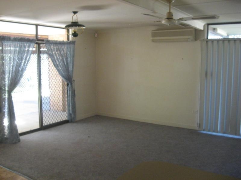 34 Caddy Ave, Urraween QLD 4655