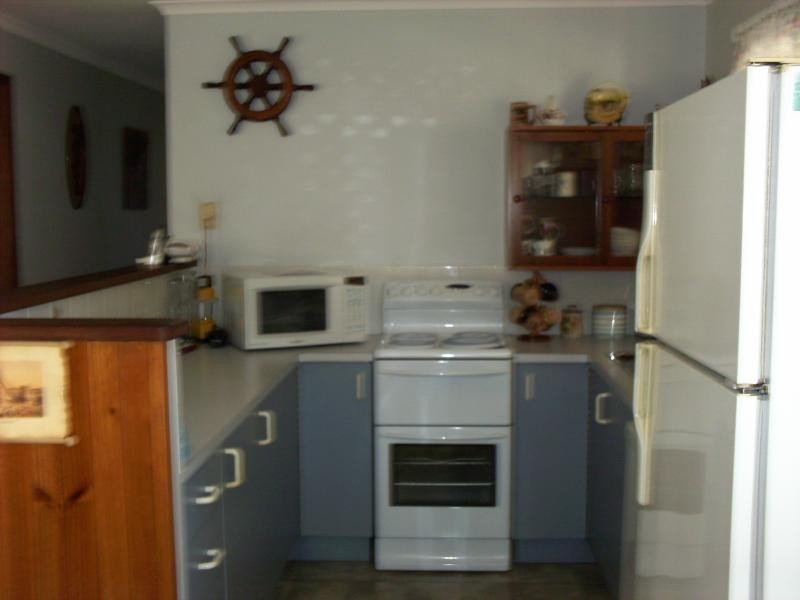 34 William Street, Urangan QLD 4655