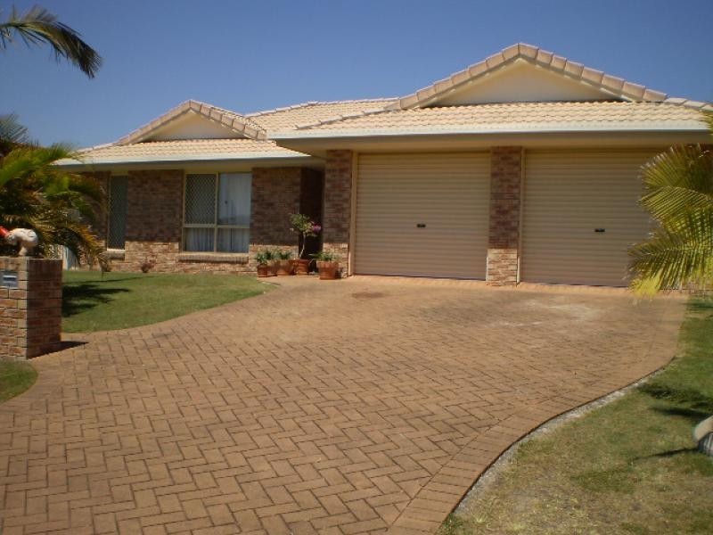 26 King Henry Court, Torquay QLD 4655