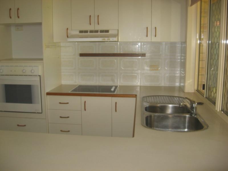 26 King Henry Court, Torquay QLD 4655
