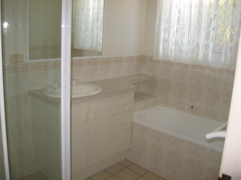 26 King Henry Court, Torquay QLD 4655