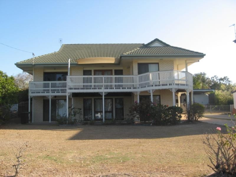 80 Charlton Esplanade, Point Vernon QLD 4655