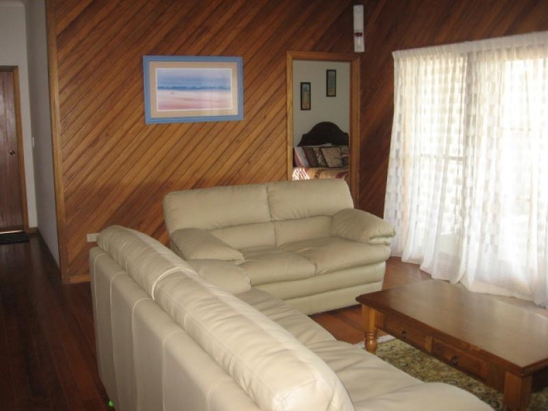 80 Charlton Esplanade, Point Vernon QLD 4655